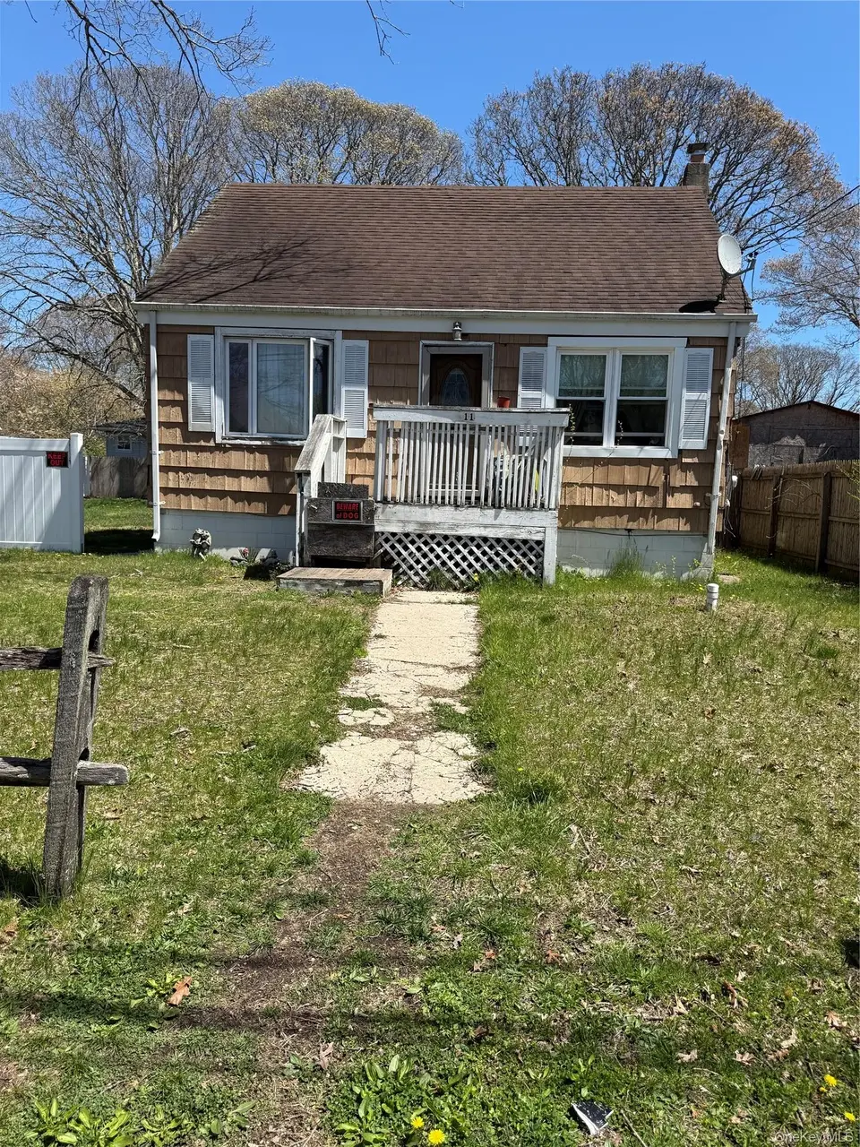 11 George Dr