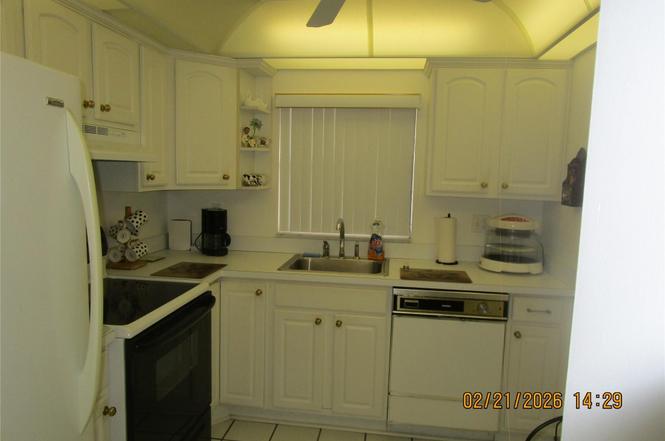 9350 Sunrise Lakes Blvd #103