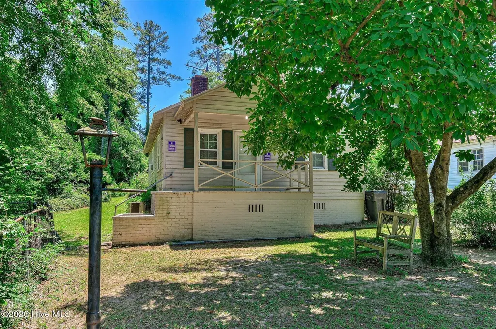 2806 Royal St