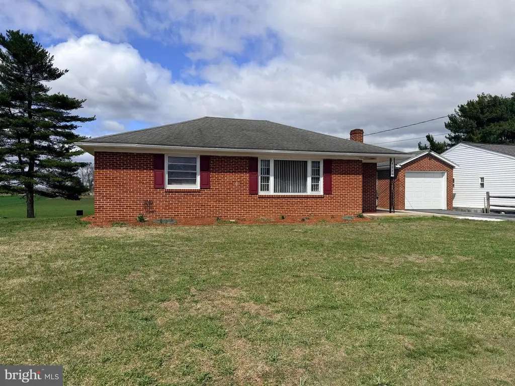 9060 Downsville Pike