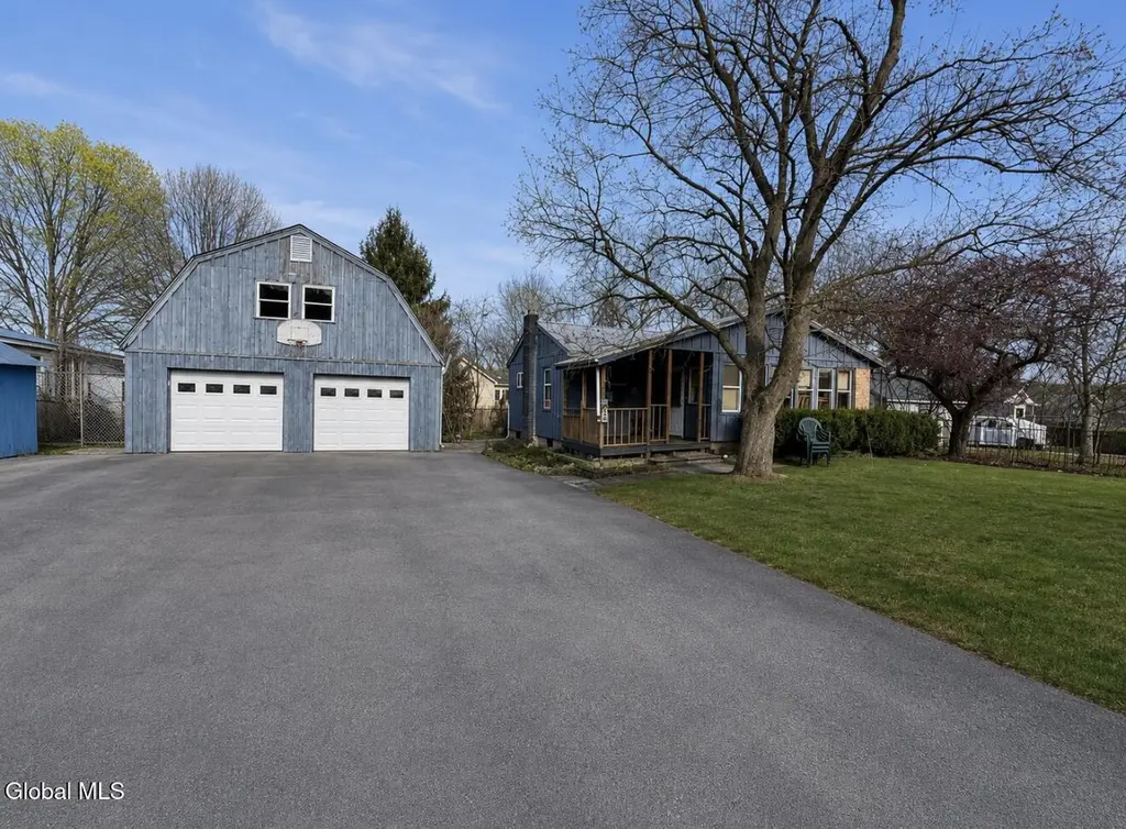 42 Indiana Ave