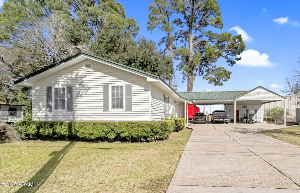 108 Lorna St