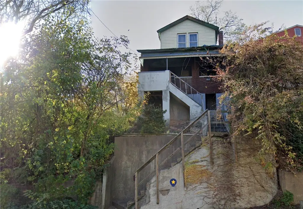 1617 Coal St