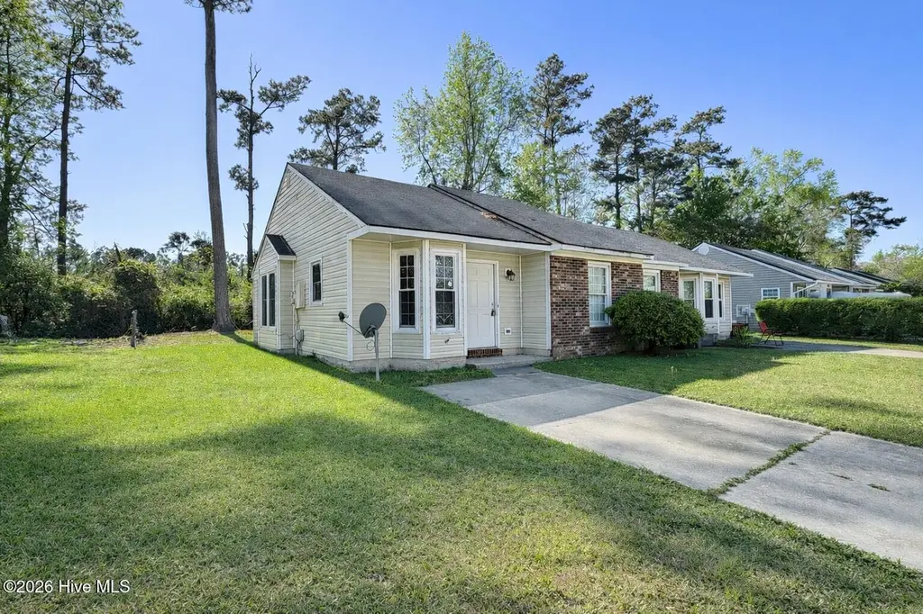 1941 Rolling Ridge Dr