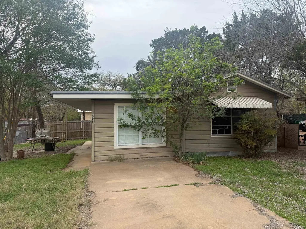 624 Driftwood Ln Ln
