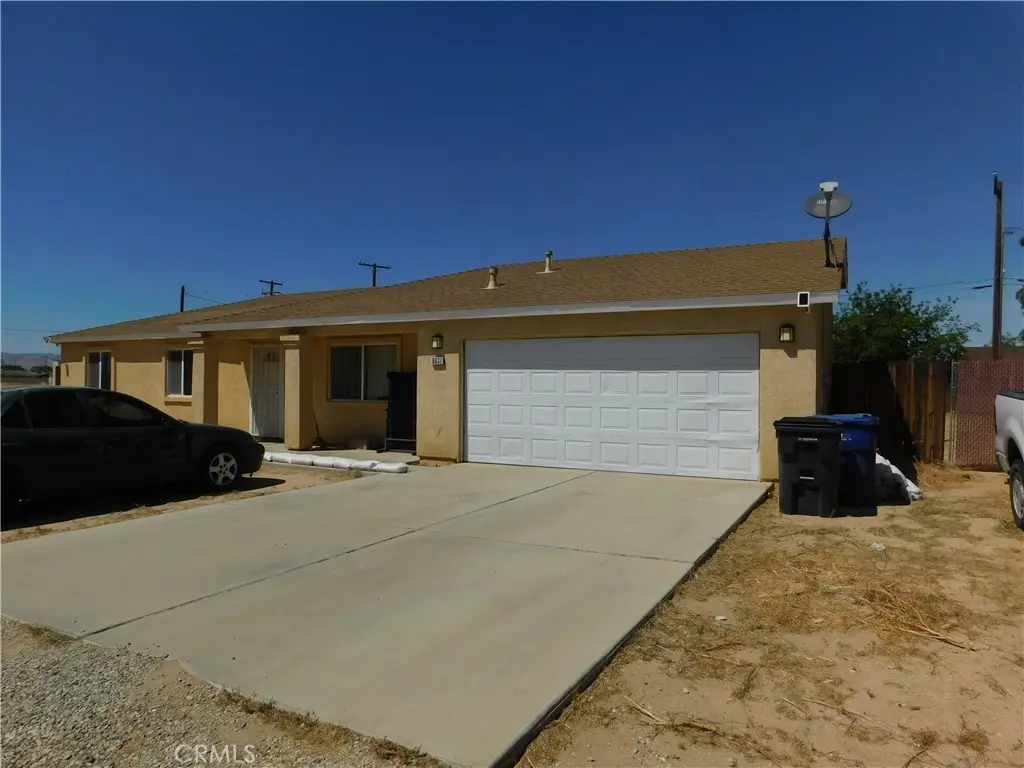 9037 S Loop