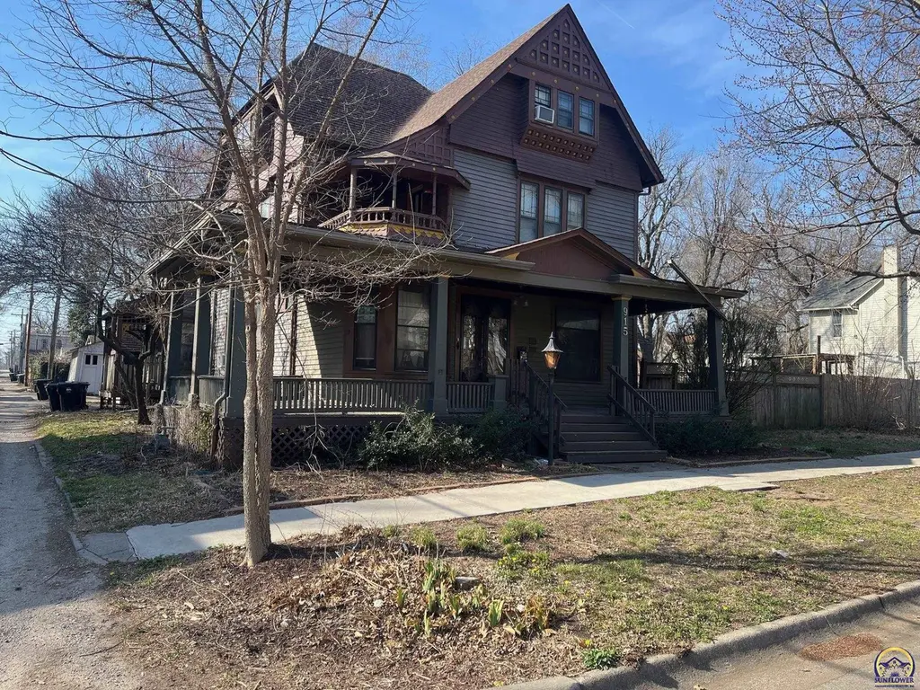 915 SW Munson Ave