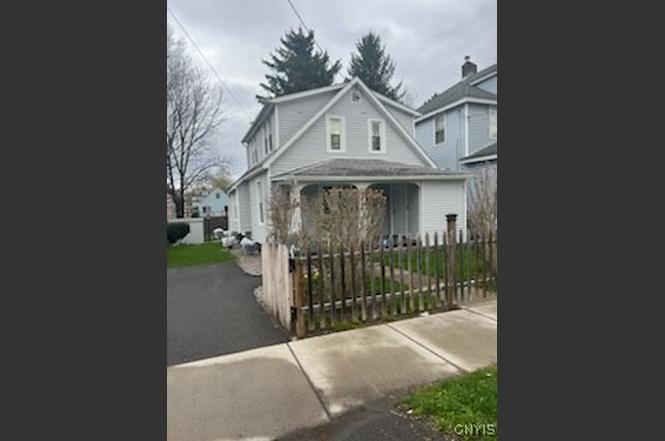 232 Hall Ave
