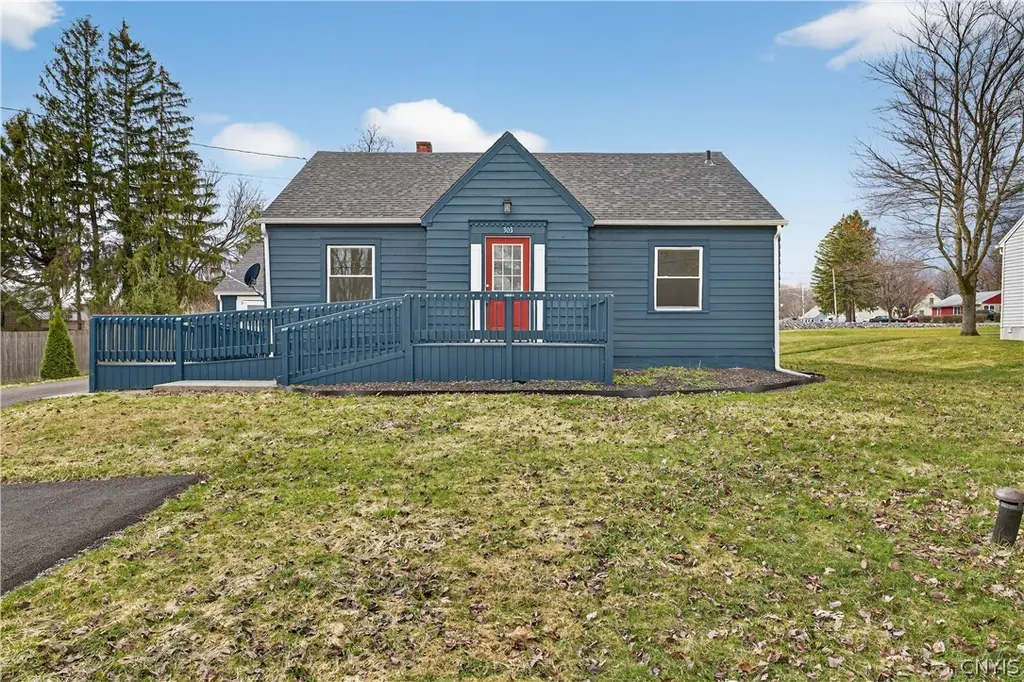 303 Fremont Rd