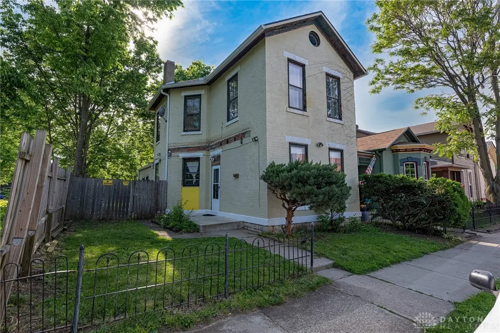 135 S Terry St