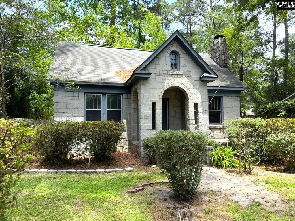3961 Live Oak St