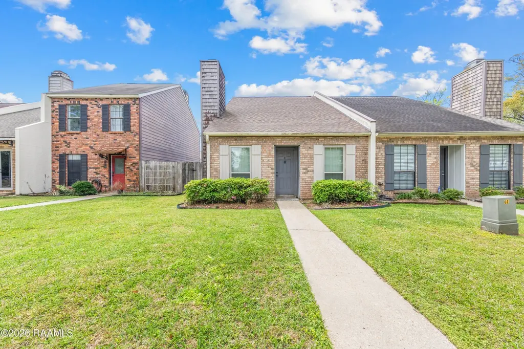 107 Williamsburg Cir Unit E