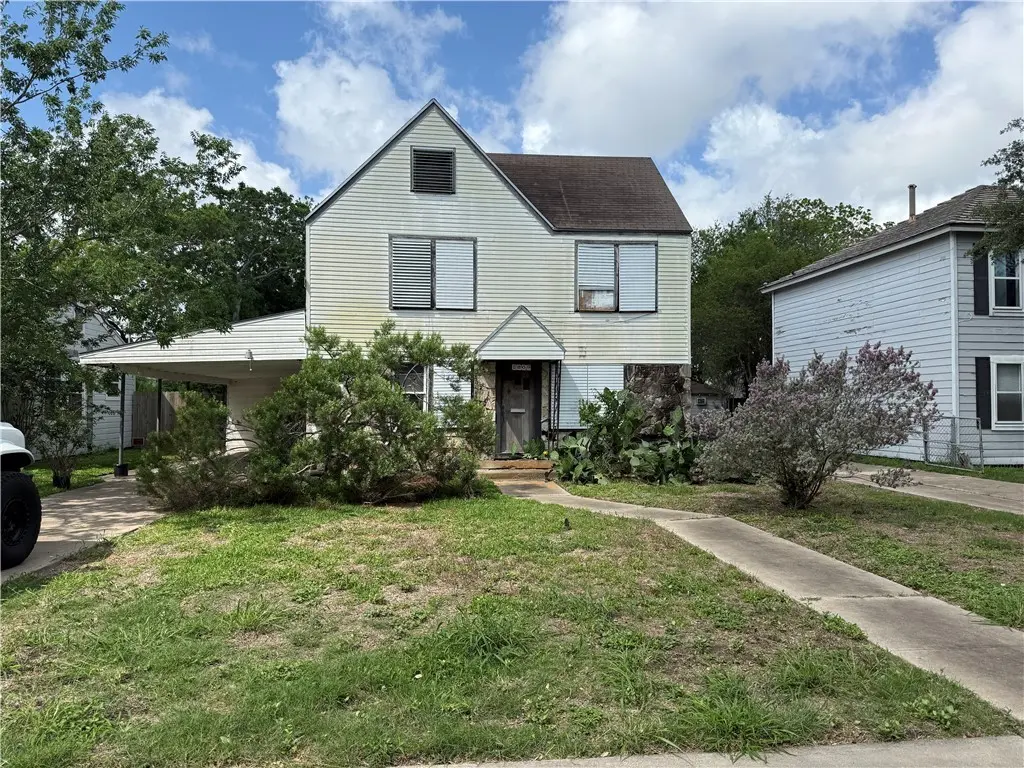 2809 Austin St