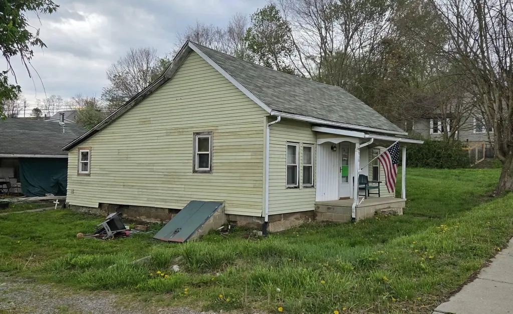 15711 Main St SE