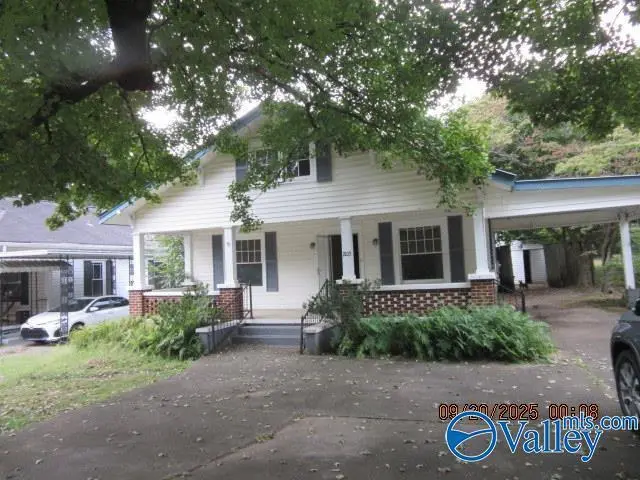 2103 Lee High Dr