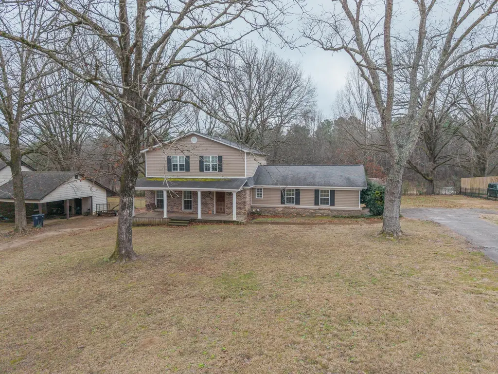 2102 Beauregard Park
