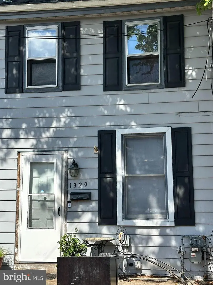 1329 Bartine St