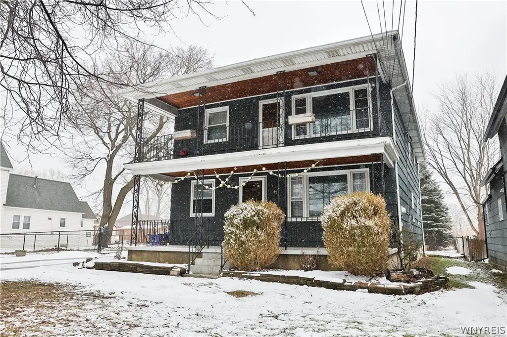 41 Aurora Ave