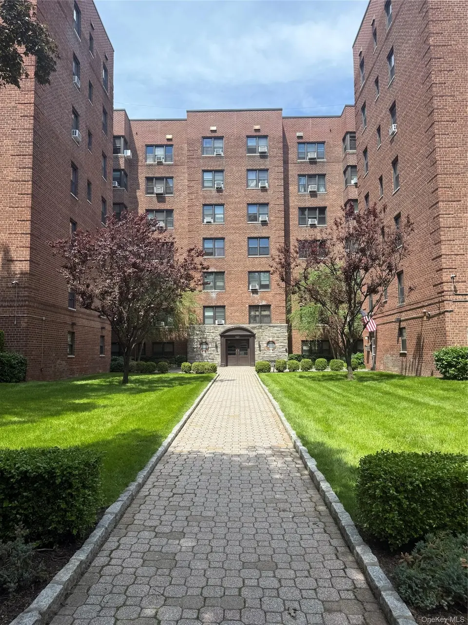 505 E Lincoln Ave #302