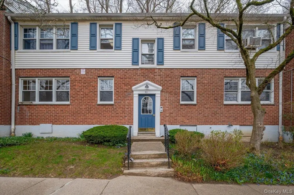 92 Underhill Ave Unit 2B