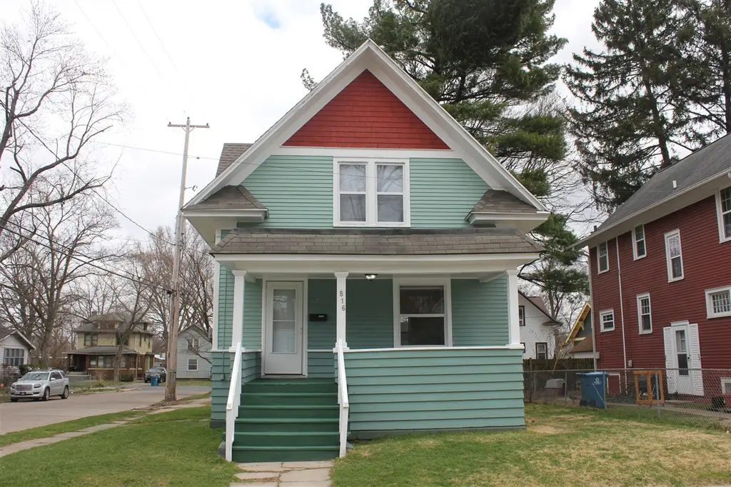 816 Stuart Ave