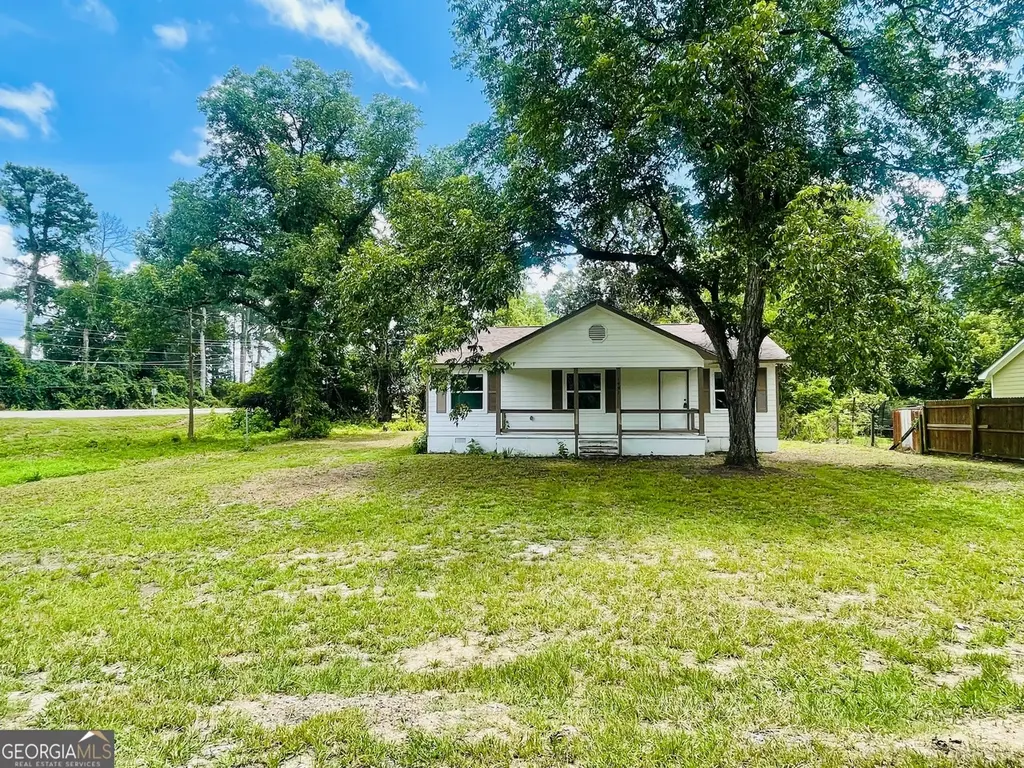 1995 Crooms Dr