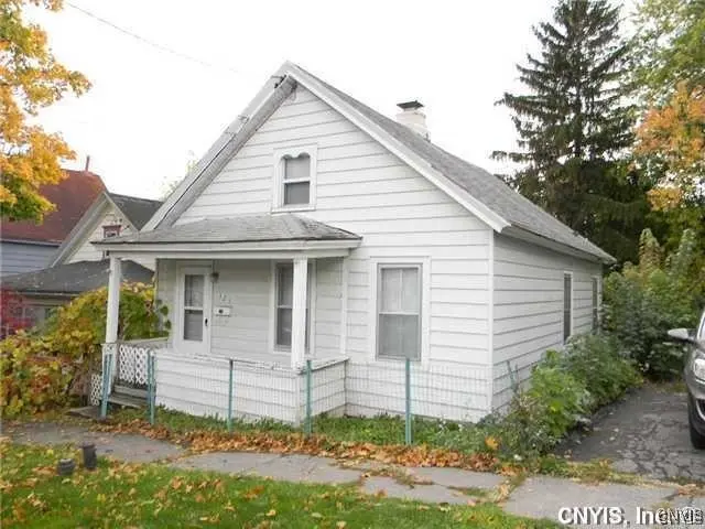321 Greenway Ave