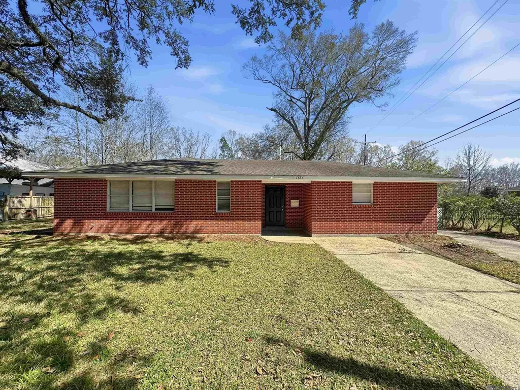 1634 Windsor Dr