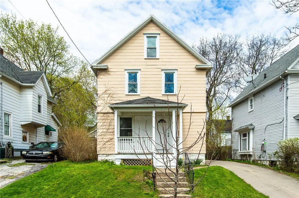 144 Peck St