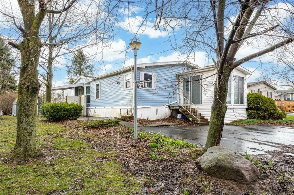 211 Sunset Dr