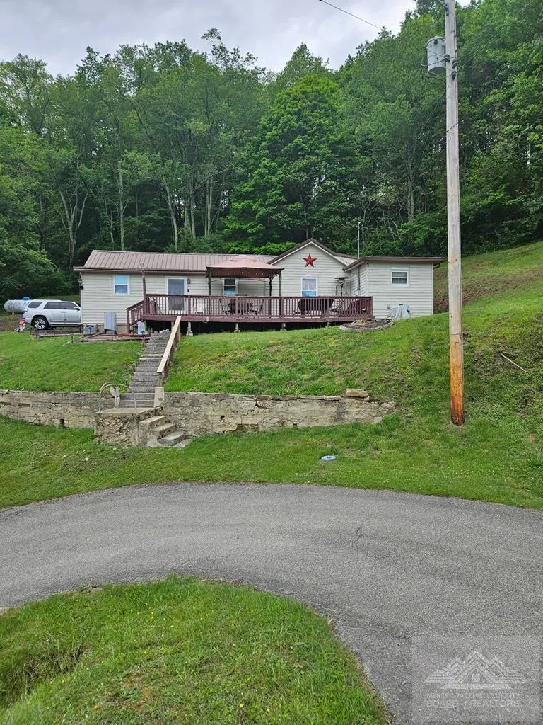 401 Goad Ave