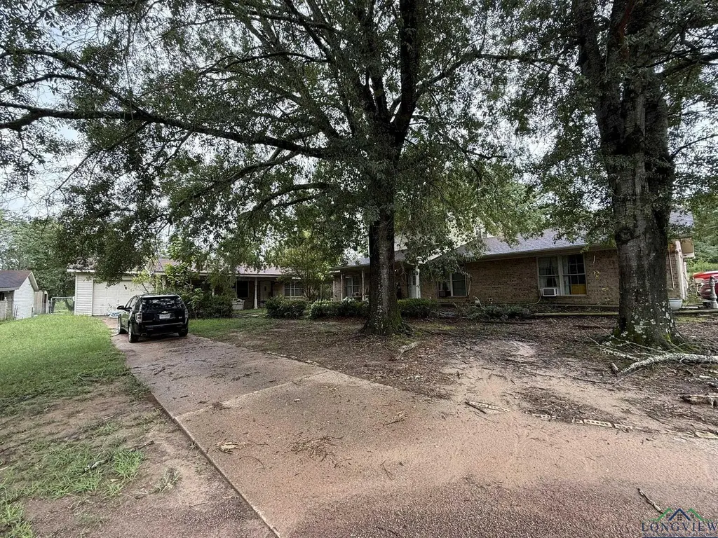 2098 E State Hwy 154