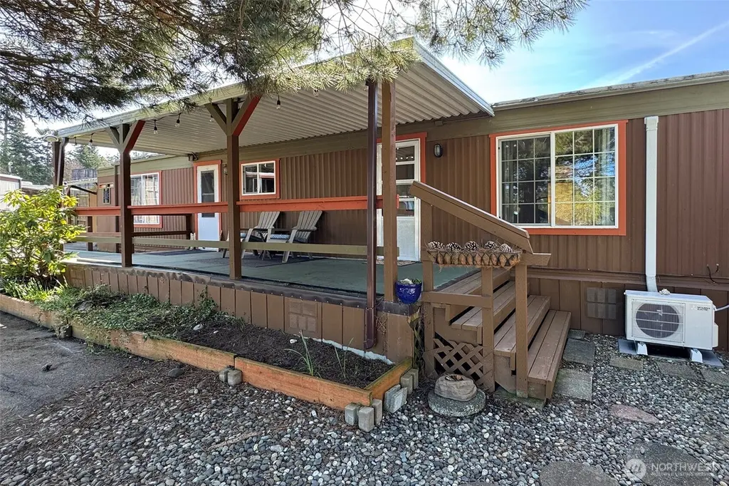 90 Baywood Village Rd #8
