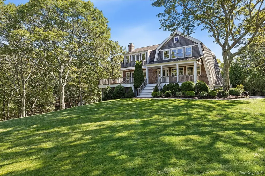 22 Old Trail Rd
