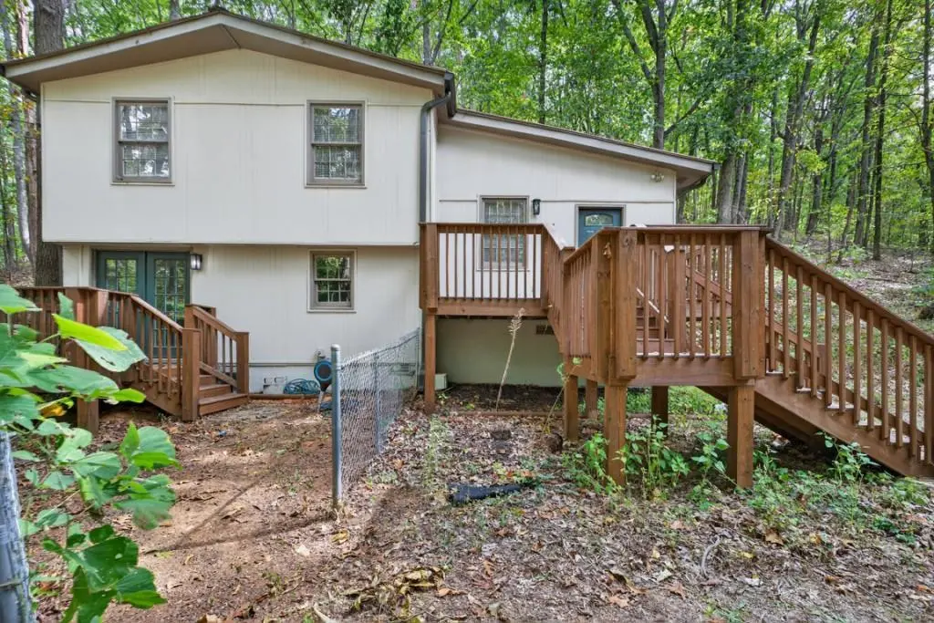 256 Robin Hood Ln
