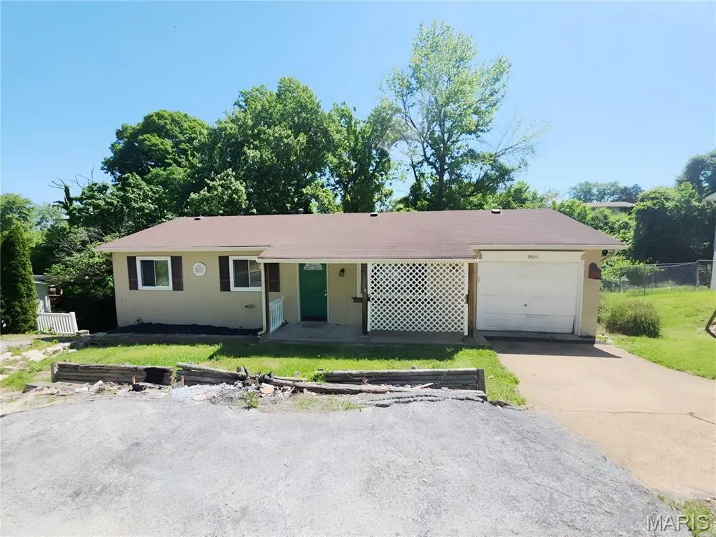 1816 West Dr