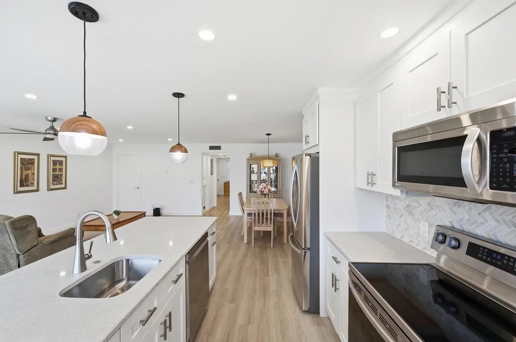 955 Circle Dr Unit B