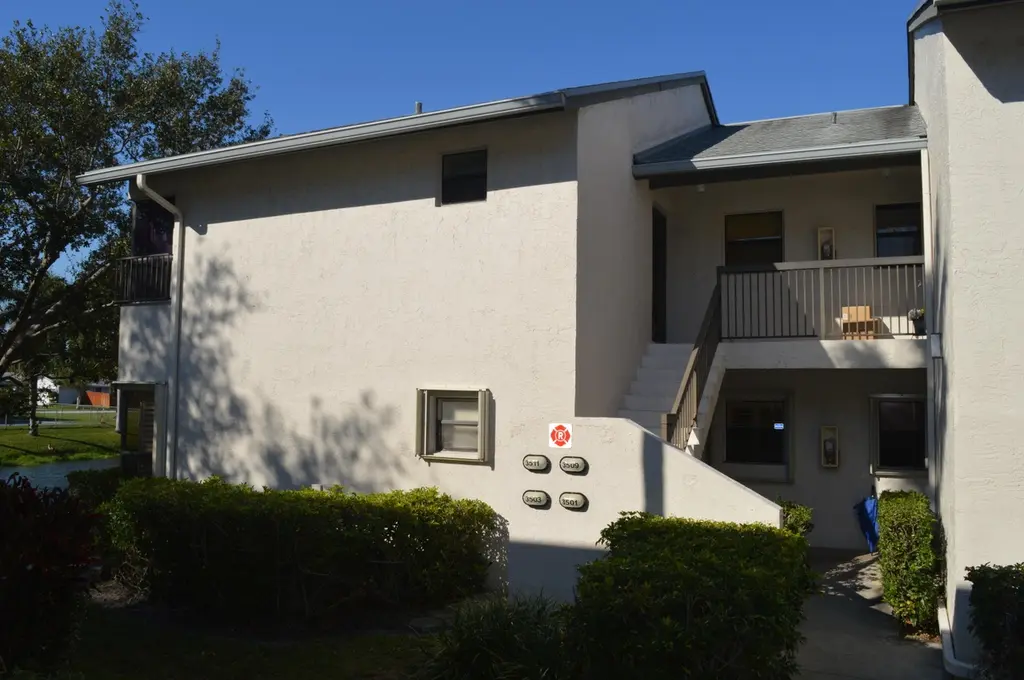 3511 Cocoplum Cir