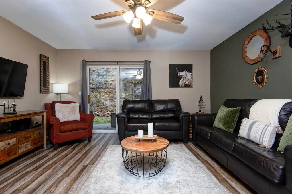 2957 Vineyards Pkwy Unit 31-2