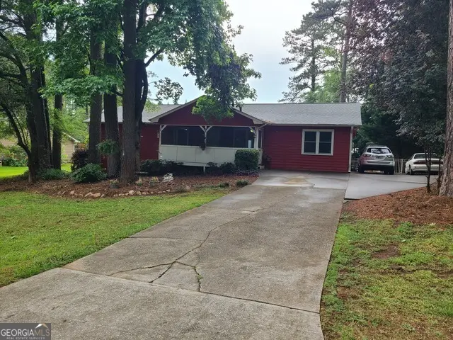 325 Highland Dr