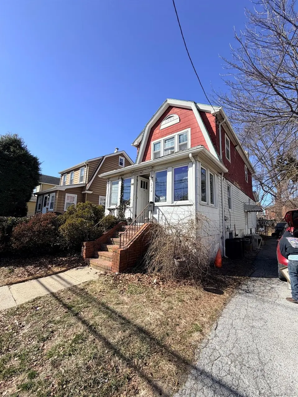 234 Cochran Pl