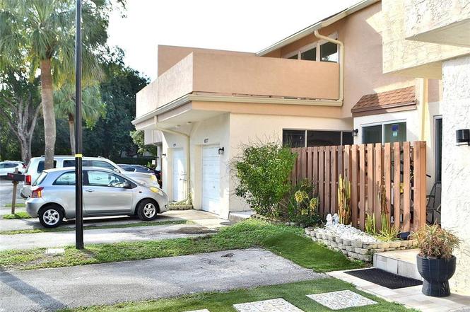 8237 NW 8th Ct #4