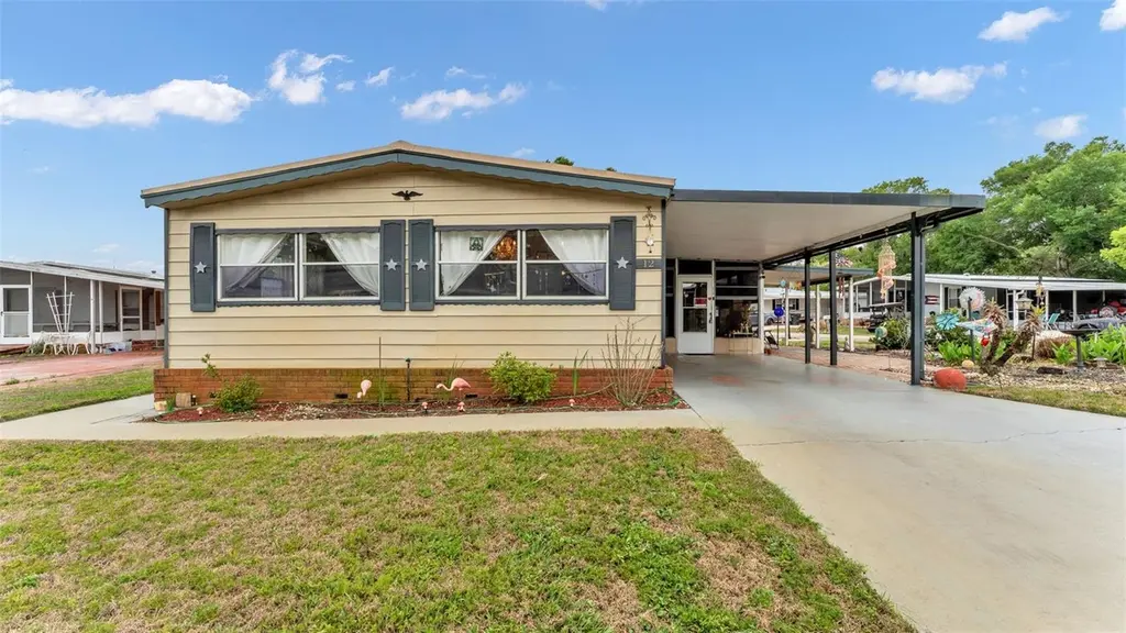 12 Woodland Cir