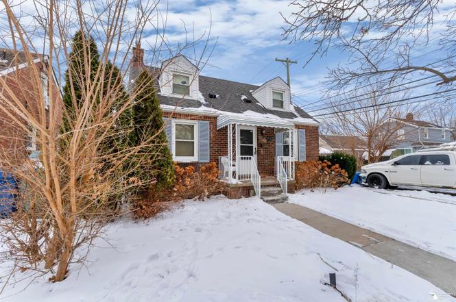 1331 Detroit Ave
