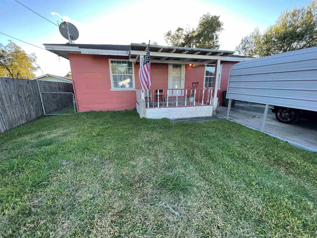 3835 9th Ave