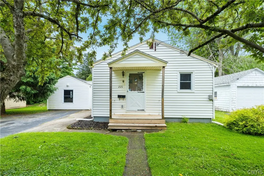 221 Chappell St
