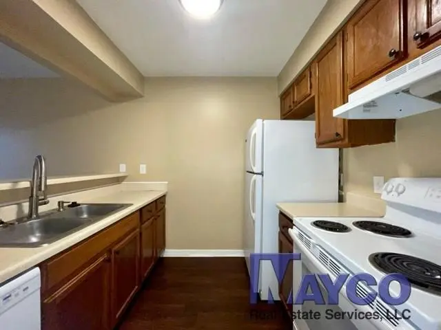 5705 E Texas St #141