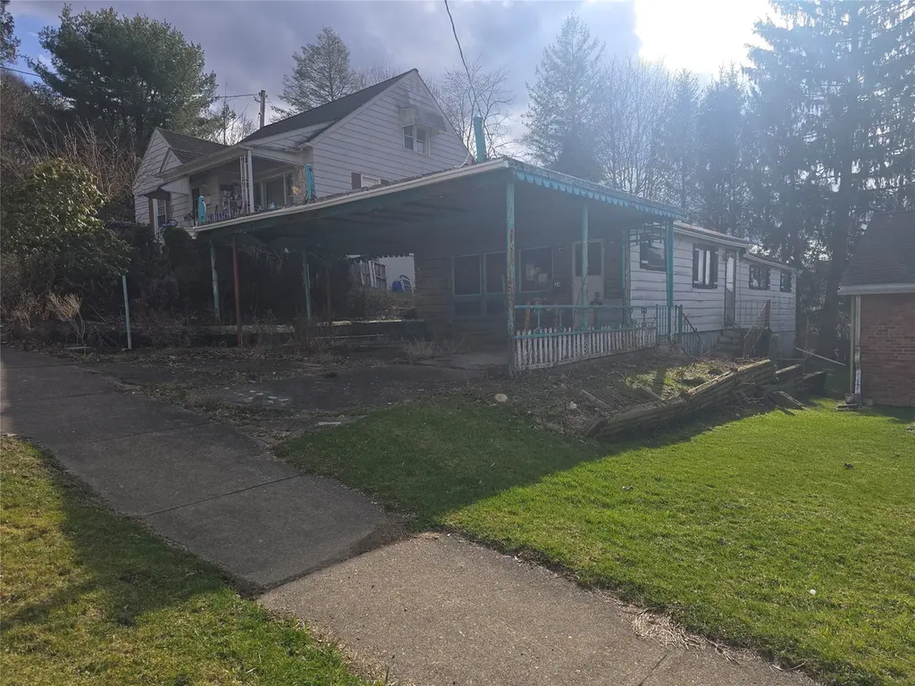 24 Medford St