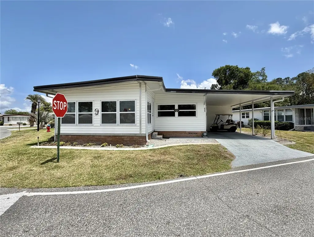 223 Hawthorne Blvd