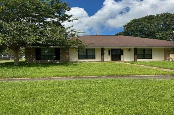 4808 Doral Dr